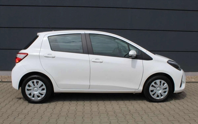 Toyota Yaris cena 49900 przebieg: 66276, rok produkcji 2017 z Choroszcz małe 277